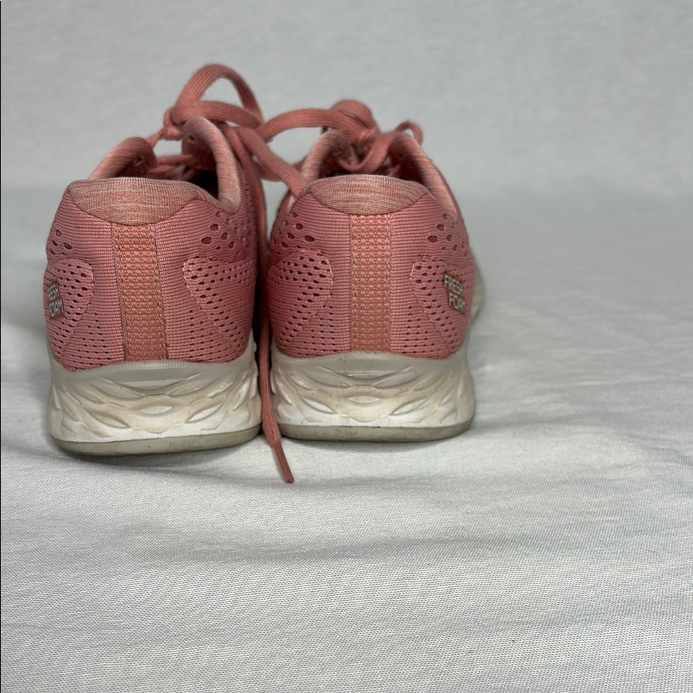 New Balance Women's Pink Arishi fresh foam Running Shoes size 6.5 - Picture 7 of 10